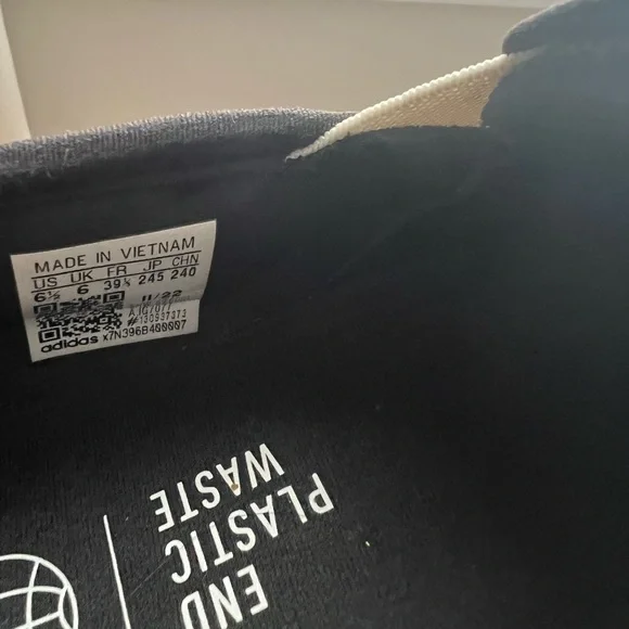 Addidas by Stella McCartney Slipon sneaker in great condition, sold out online - Picture 13 of 14